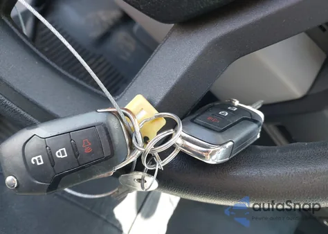 2015 Ford F-150 Xl из США, поврежденный, VIN 1FTMF1C89FKD30451